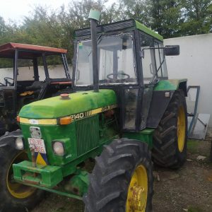JOHN DEERE 2140