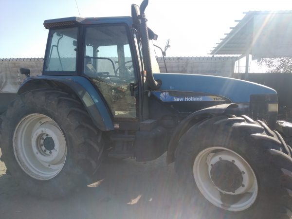 NEW HOLLAND TM135