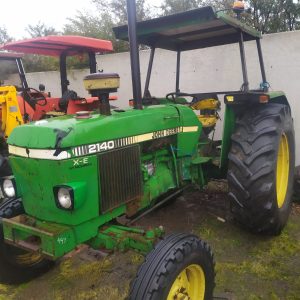 JOHN DEERE 2140