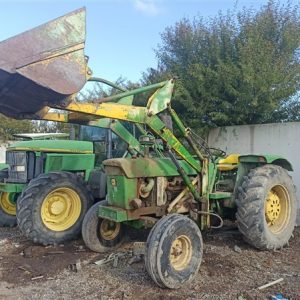 JOHN DEERE 3135