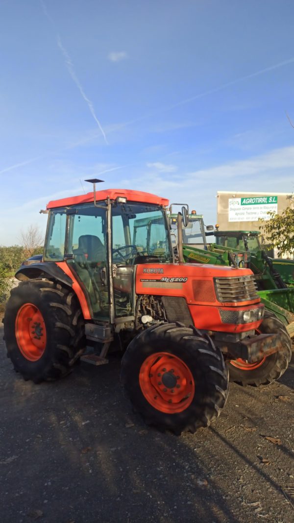 KUBOTA ME8200