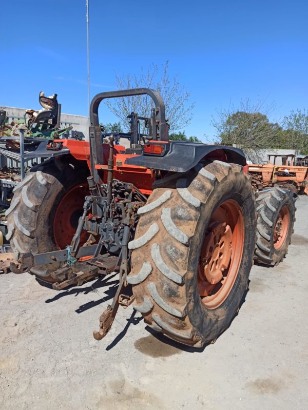 KUBOTA M9000 - Imagen 2