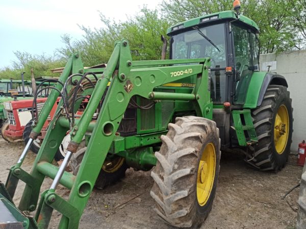 JOHN DEERE  7610