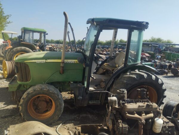JOHN DEERE 5615