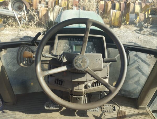 JOHN DEERE 6330 - Imagen 3