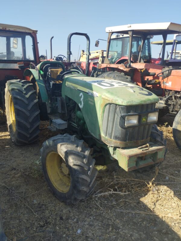 JOHN DEERE 5615F