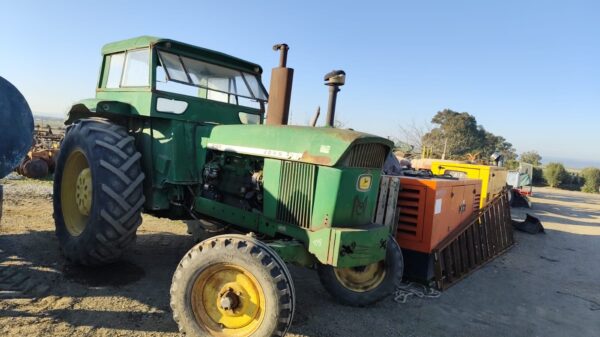JOHN DEERE 3120