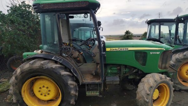 JOHN DEERE 5100GF