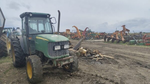 JONH DEERE 5615 - Imagen 4
