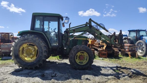 JOHN DEERE 6210 - Imagen 3