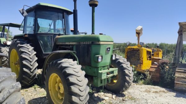 JOHN DEERE 3640