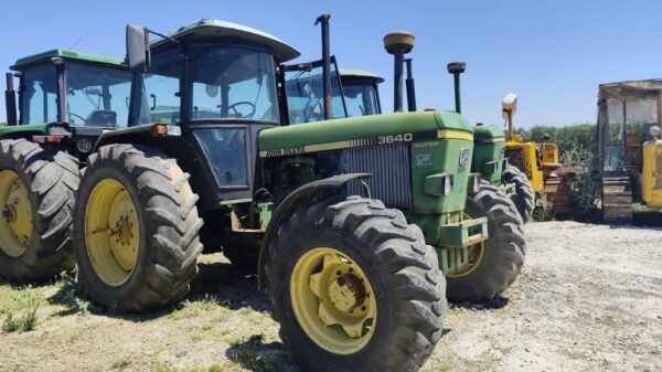 JOHN DEERE 3640 - Imagen 3