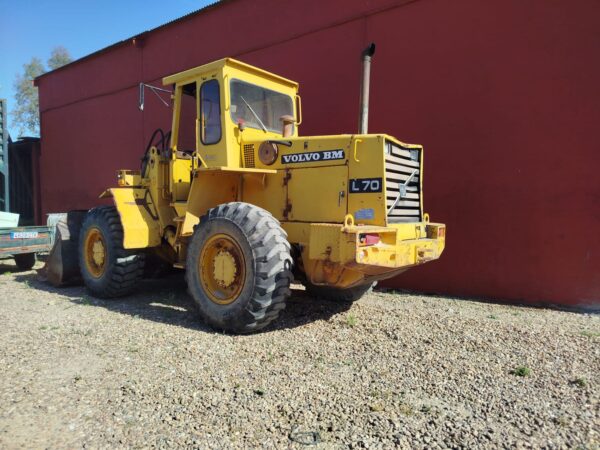 MAQUINA VOLVO L70