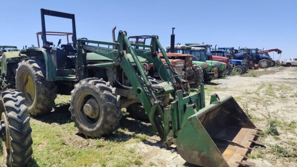 JONH DEERE 6010