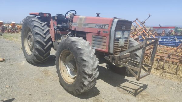 MASSEY FERGUSON 390