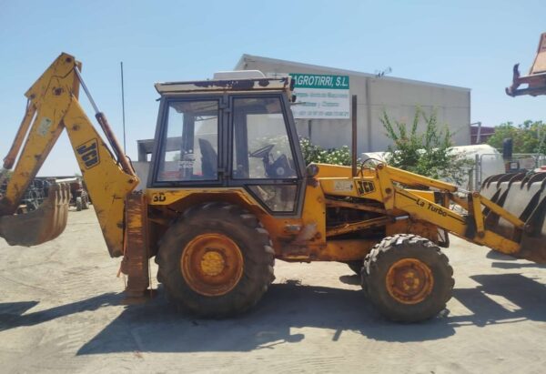 JCB