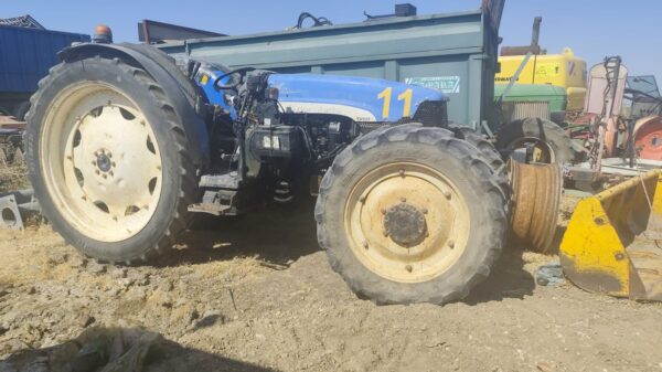 NEW HOLLAND TN95