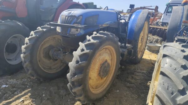NEW HOLLAND T4050 - Imagen 4