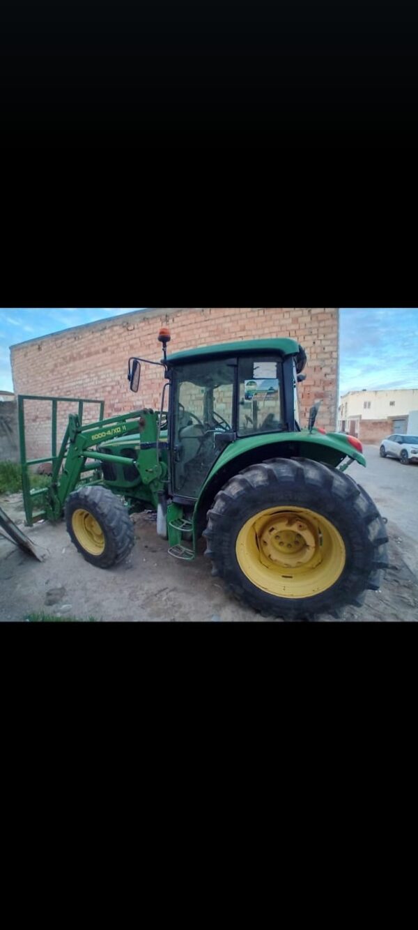 JOHN DEERE 6220 - Imagen 2